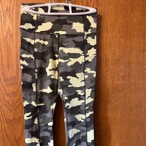 Lululemon Fast and free leggings, tights pants in camo print size 4 nwot